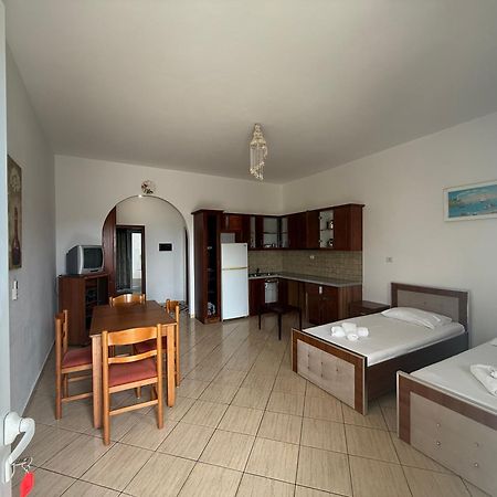 Villa Almar Sarandë 外观 照片